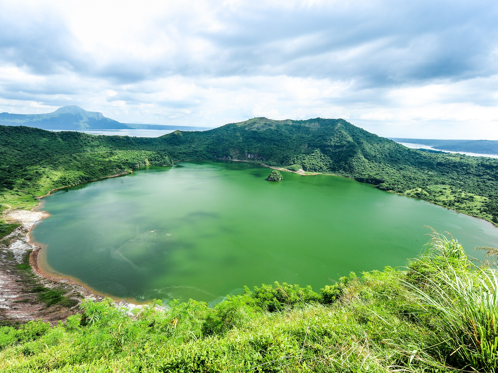 Lac Taal Philippines